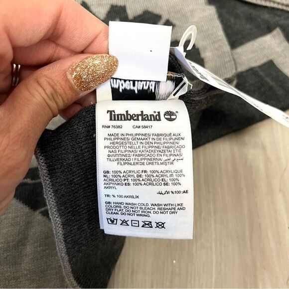 Timberland 2 Toned Gray Scarf and Hat Set NWT - Picture 4 of 6